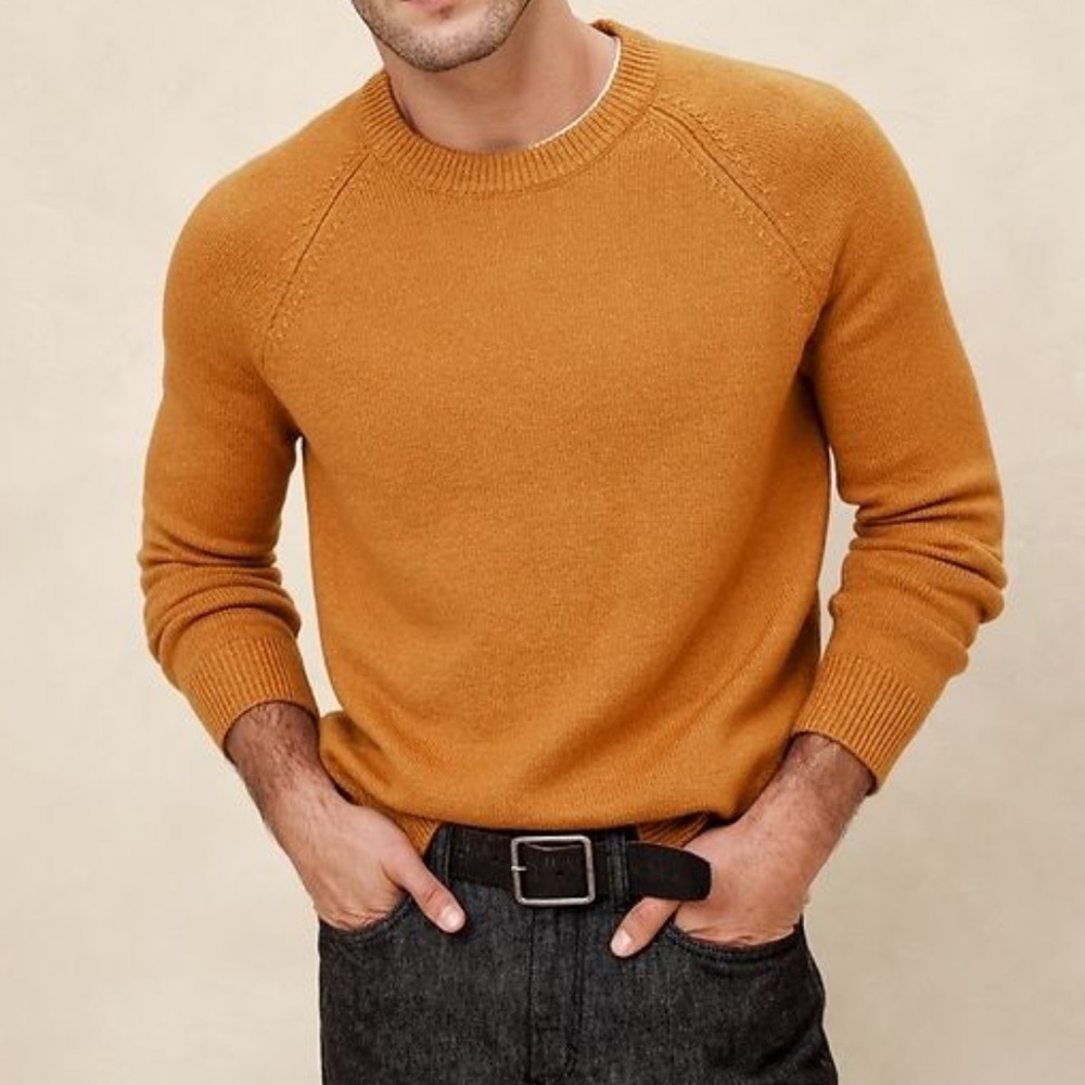 Banana Republic Cozy Essential Crewneck Sweater Golden Grass Size Small EUC